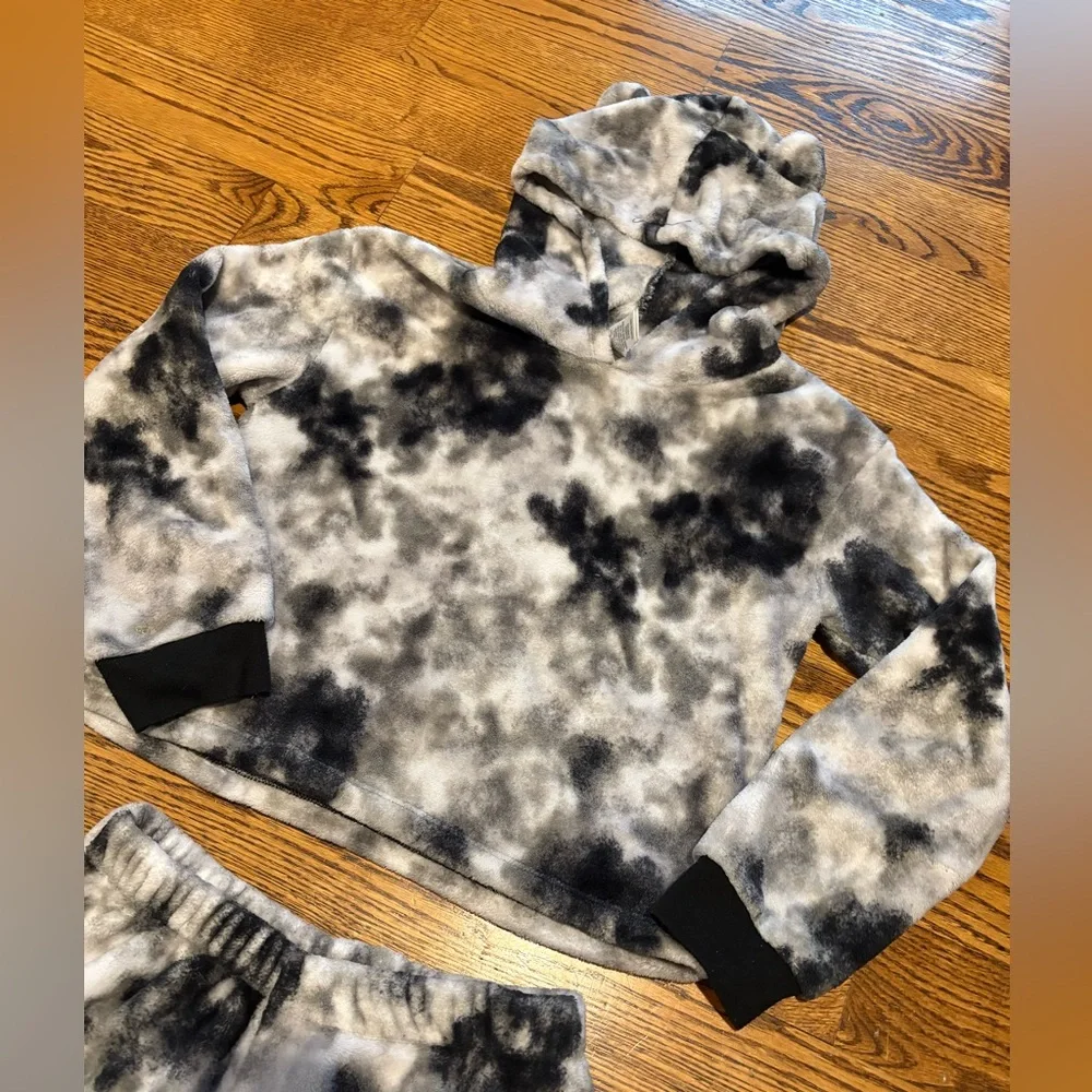 Tucker + Tate pajama’s set, girls M (8/10)